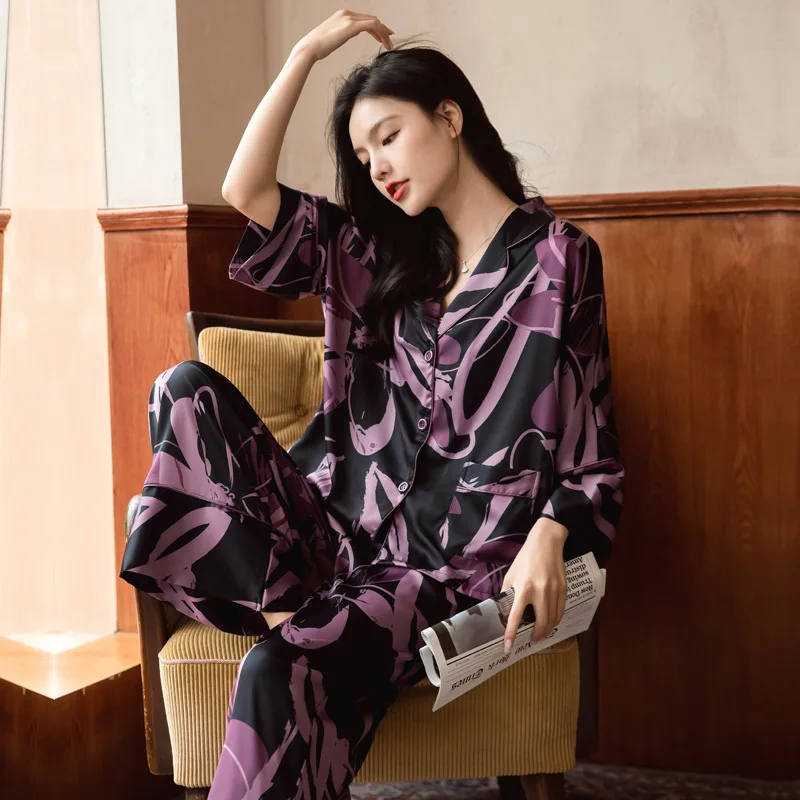 Premium Women's Ice Silk Pajama Set Lightweight Long Sleeve Loungewear Fashionable Silk Design Luxurious Comfort for Homewear - Image 3