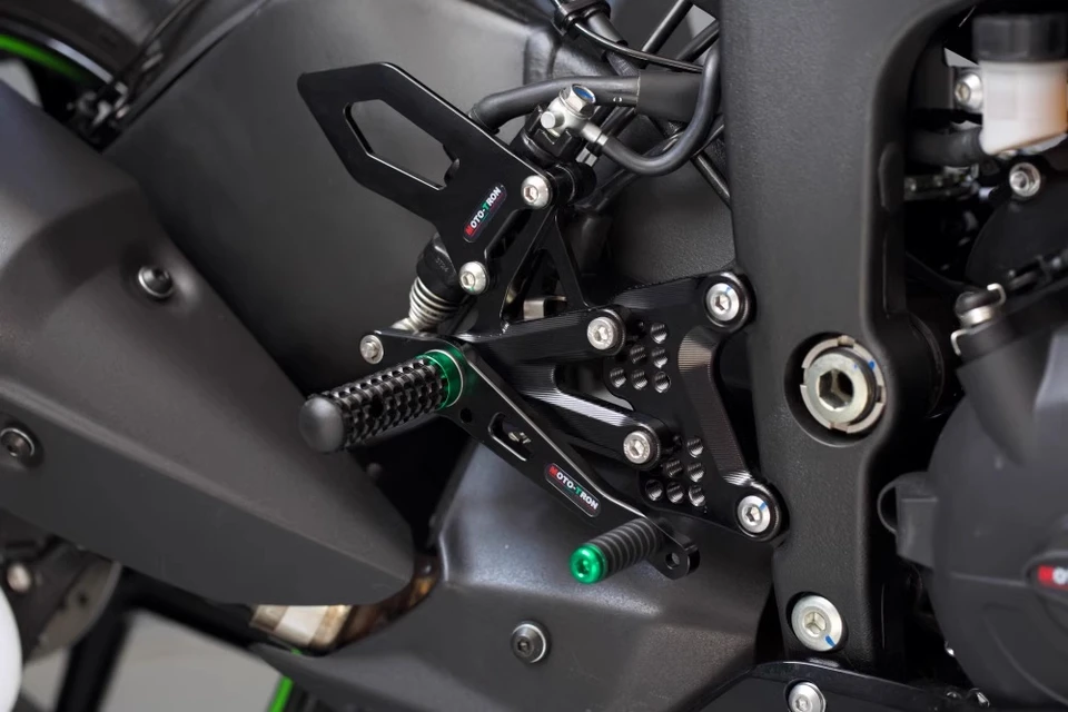 ZX6R Rearset Rear Footpeg Foot Rests Modified Parts For KAWASAKI