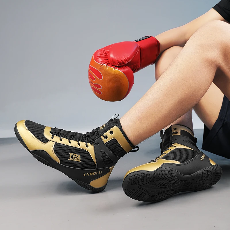 New Wrestling shoes male Boxing Shoe Anti-slip Fighting Strength High Top Shoes light fighting Boots Weightlifting shoe Sneakers