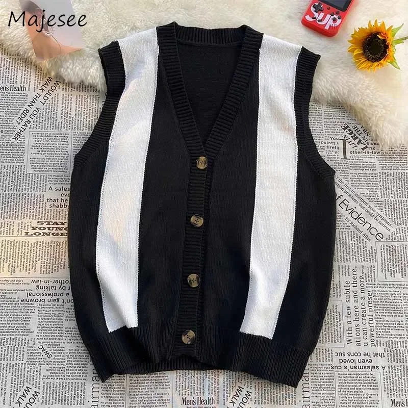 Sweater Vest Men Preppy Stylish Students Ulzzang Japanese Harajuku Sleeveless Knitwear S-3XL Casual Teens High Street Button Up