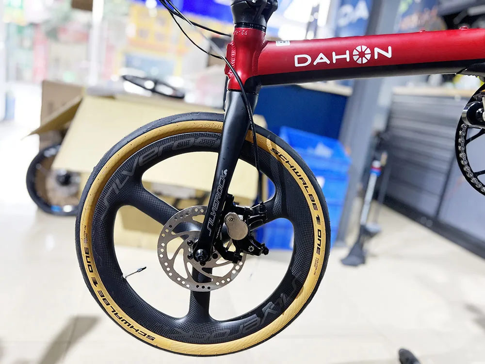 SILVEROCK Trispoke Tri Spoke Carbon Wheels 16in 349 Disc Brake Clincher Rachet für FNHON GUST K3PLUS Faltrad-Laufradsatz – Detail 1