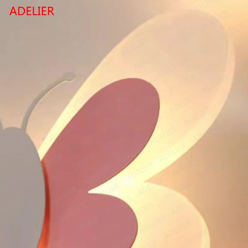 Рисунок 5 - Потолочные светильники в виде Розовых Бабочек