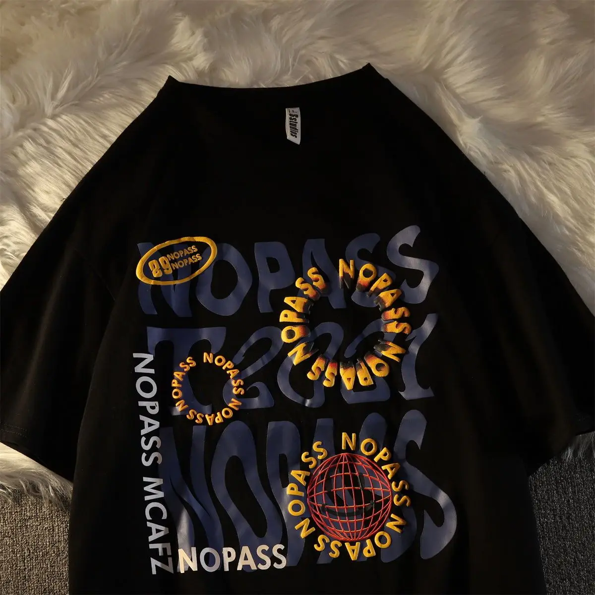 

American retro fun pattern printed t-shirt for men and women 2023 new loose and versatile college style couple wear niche top