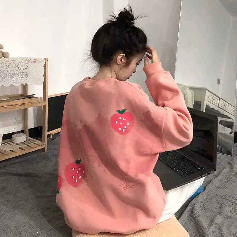 2023 New Autumn and Winter Cute and Sweet Niche Tie Dyed Strawberry Print Round Neck Loose Casual Oversized Women's Pullover