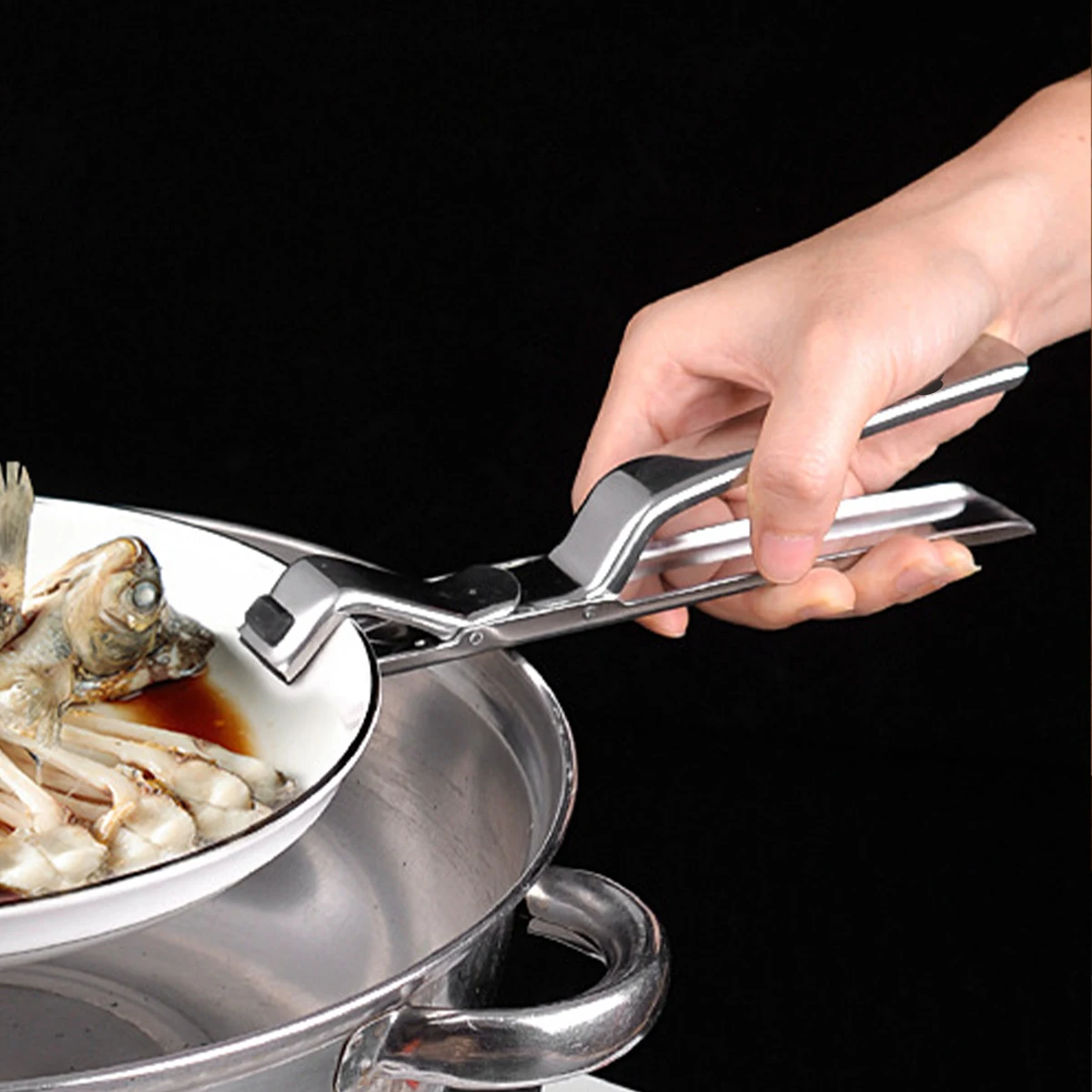 WORTHBUY Anti-hot Clip Lifter Stainless Steel Bowl Gripper Plate Dish Clamp Anti-slip Retriever Tongs Kitchen Gadget Bowl Holder