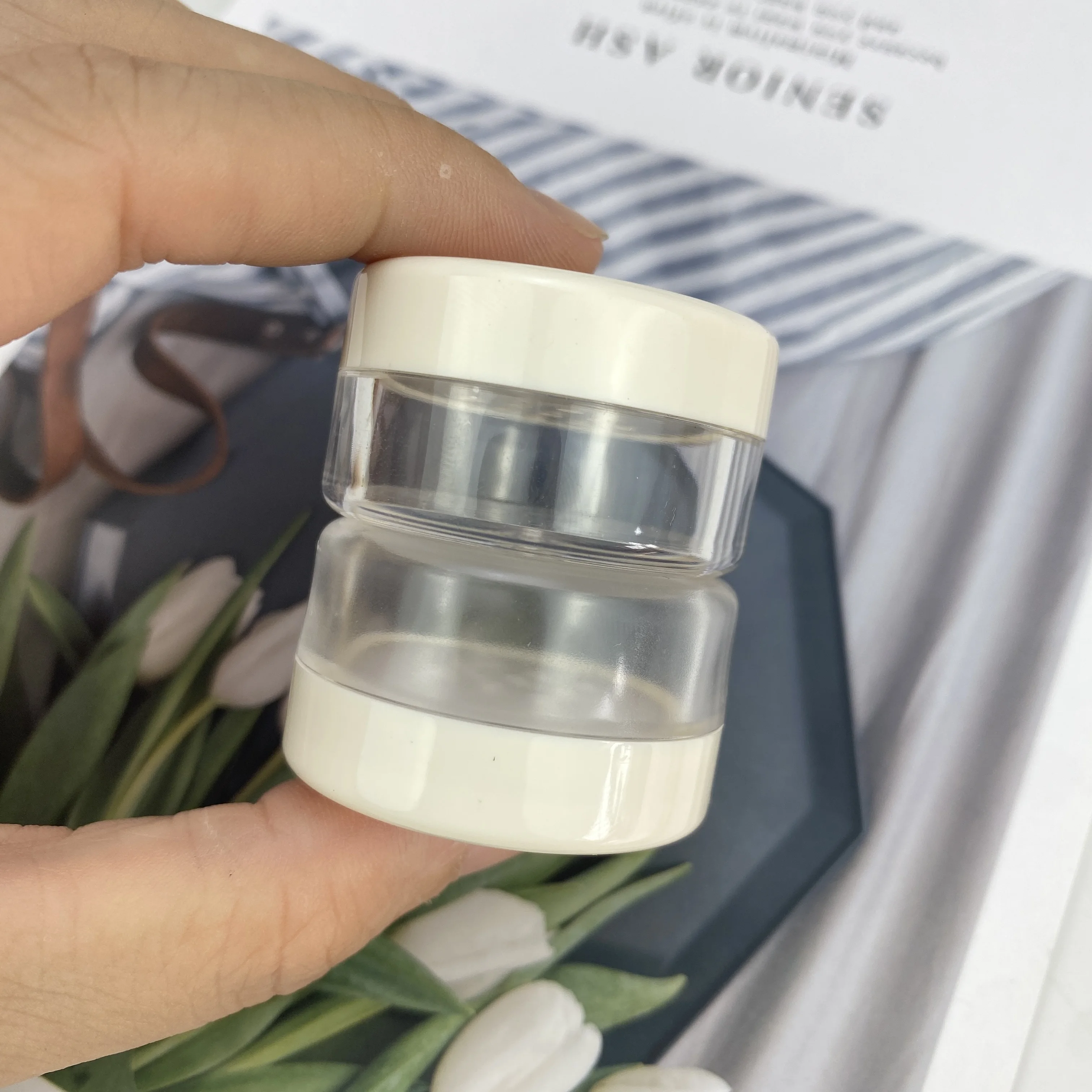 2g mini loose powder dispenser box makeup puff box with sieve travel compact portable not easy to leak powder 3