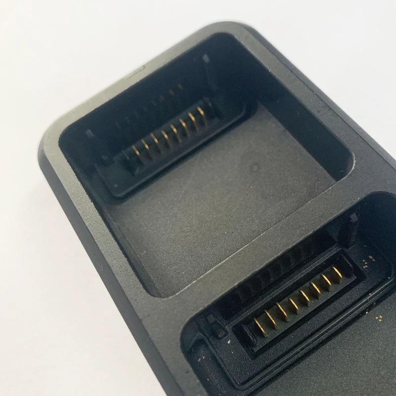 Pack complet comprenant le hub de charge rapide 100W pour DJI Mavic 3 et trois batteries prêtes à l'emploi.