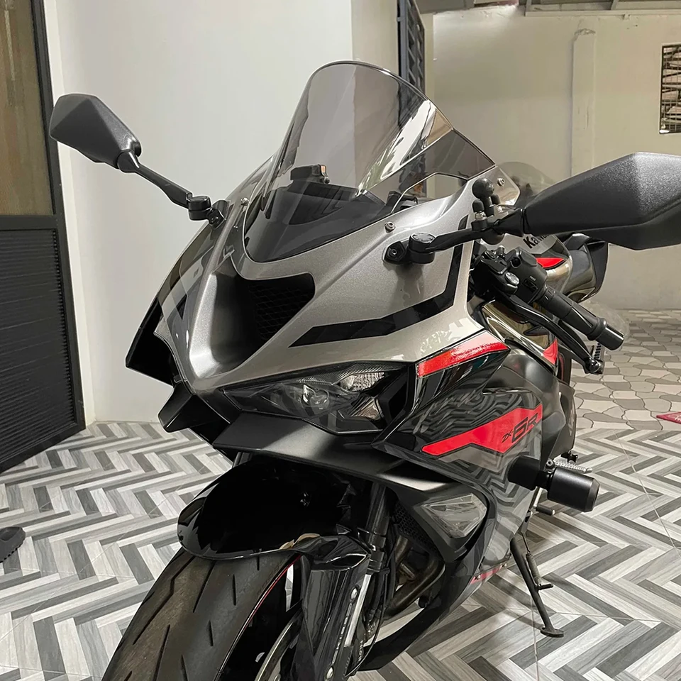 Black Windscreen For Kawasaki Ninja ZX-6R (2024-2026) – Bolt-On