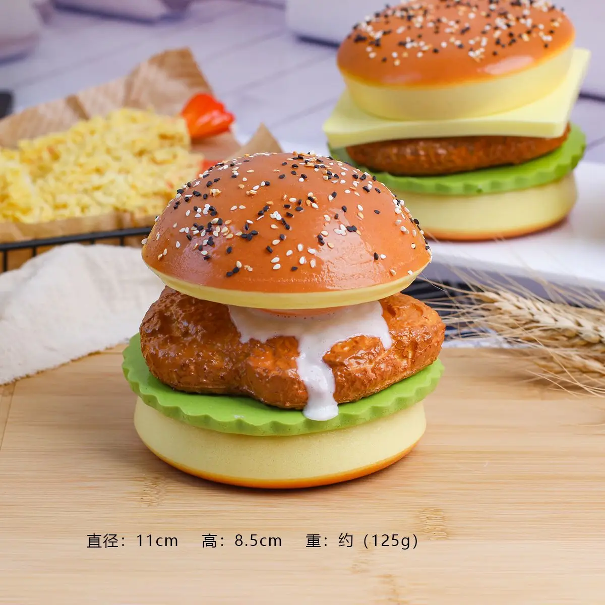 1 Stück Simuliertes Hamburger-Kuchen-Toast-Modell, Rebound-Brot-Requisiten, Lebensmittel-Dekompressionsornamente, Schaufenster- und Standproben – Detail 6