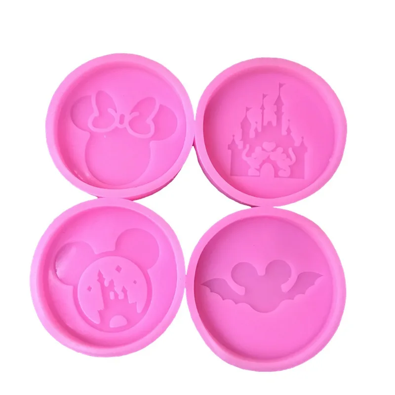 

Christmas Mouse Keychain Pendant Kitchen Accessories Cooking Tools Silicone Mold For Baking Fondant Cake Decorating Chocolate