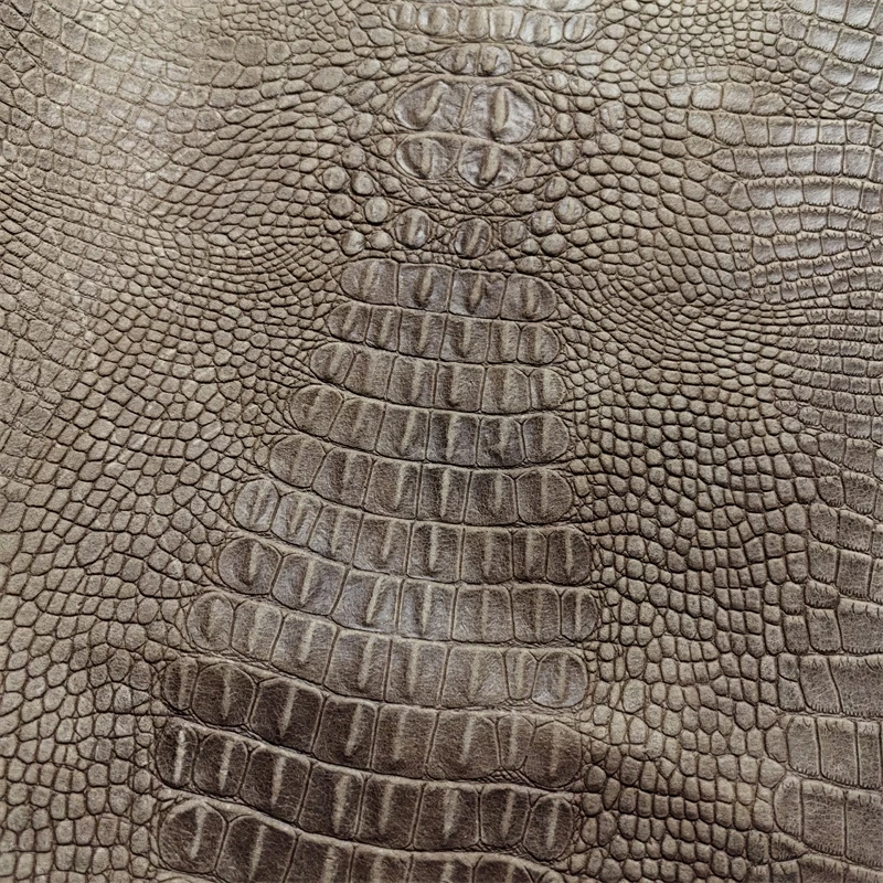 1.3/1.5mm 브라운 악어 소가죽. 첫 번째 레이어 가죽. 진짜 가죽 원단. 카드..