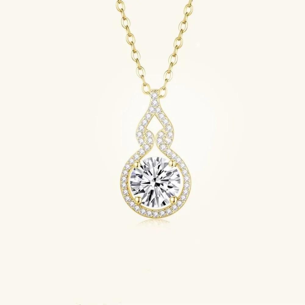 18K Gold-Plated Moissanite Infinity Pendant Necklace for Women Light Luxury Collarbone Chain Necklaces Jewelry Gifts