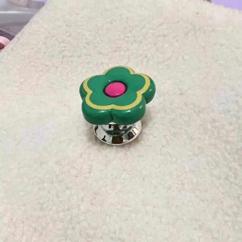 Description Picture 6 of itemNew Cute Flowers Toilet Seat Universal Resin Toilet Button Bathroom Flush Auxiliary Switch Long Nail Water Tank Button Aid
