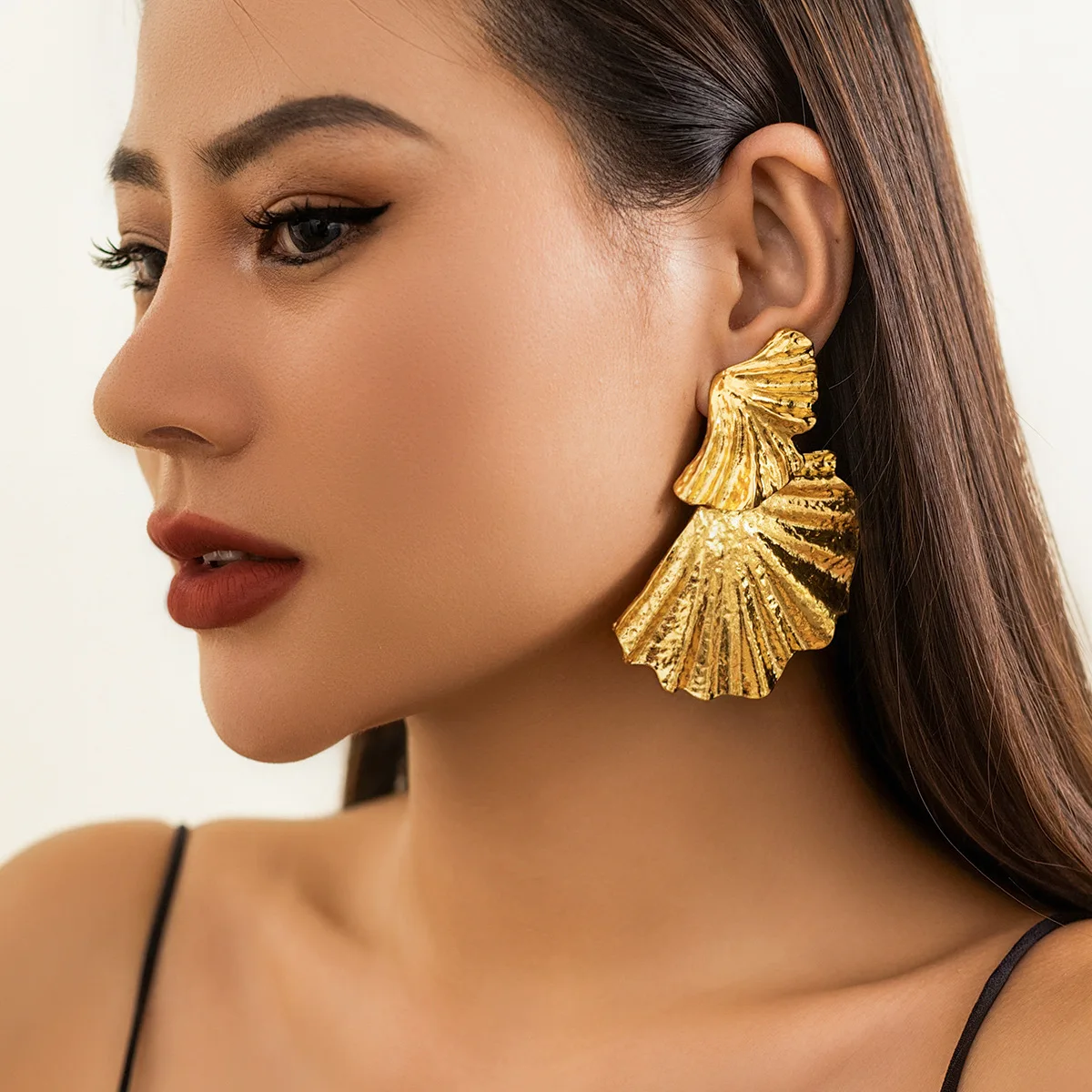 

Ginkgo Shaped Metal Style Women's Earrings