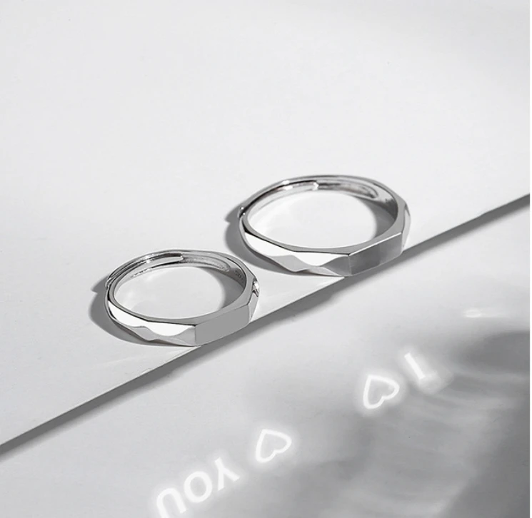 Light Sculpted Ring Necklace Reflect Show Love Pattern