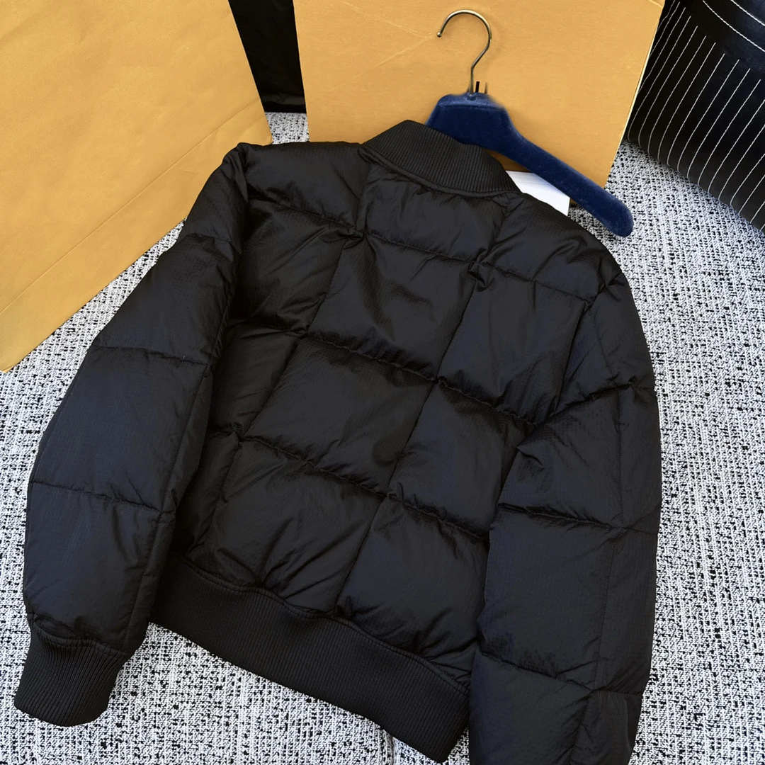 Рисунок 2 - Женский пуховик, модный тонкий