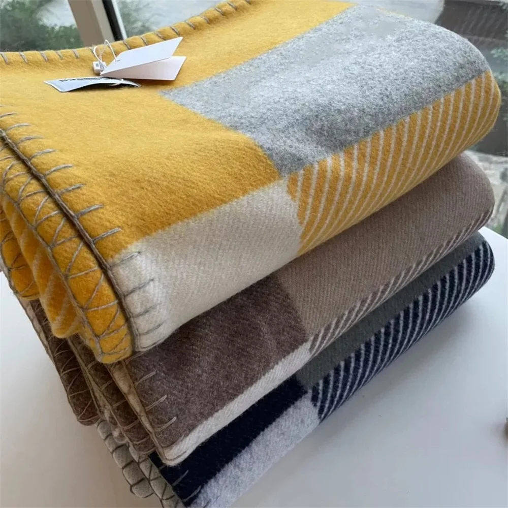 

1550 G Wool Cashmere Blended Blanket Large size145x200cm double-sided Jacquard Home Decorative Blanket