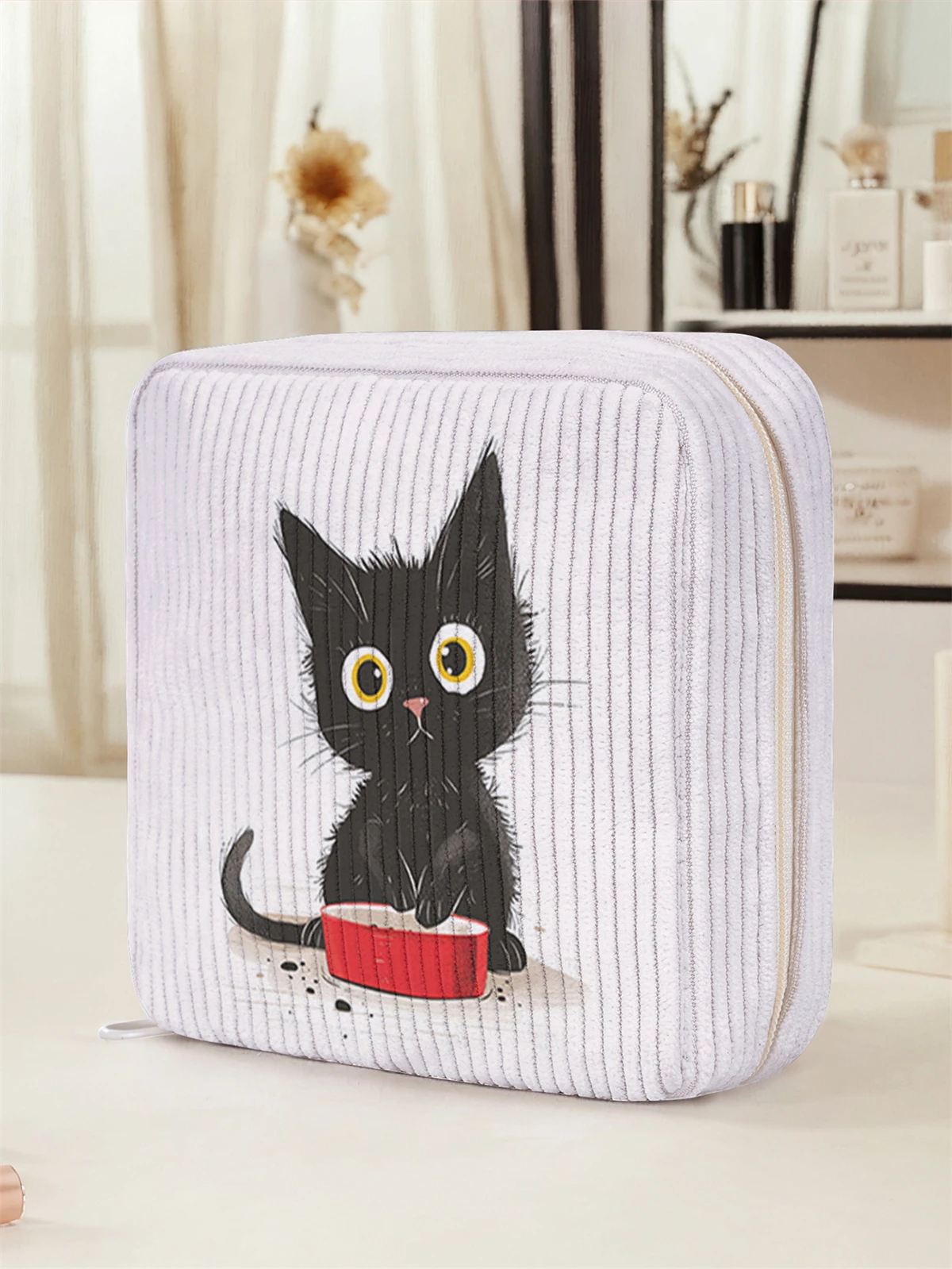 Cat pattern printed sanitary napkin storage bag, women's lightweight tissue bag, sanitary tissue bag