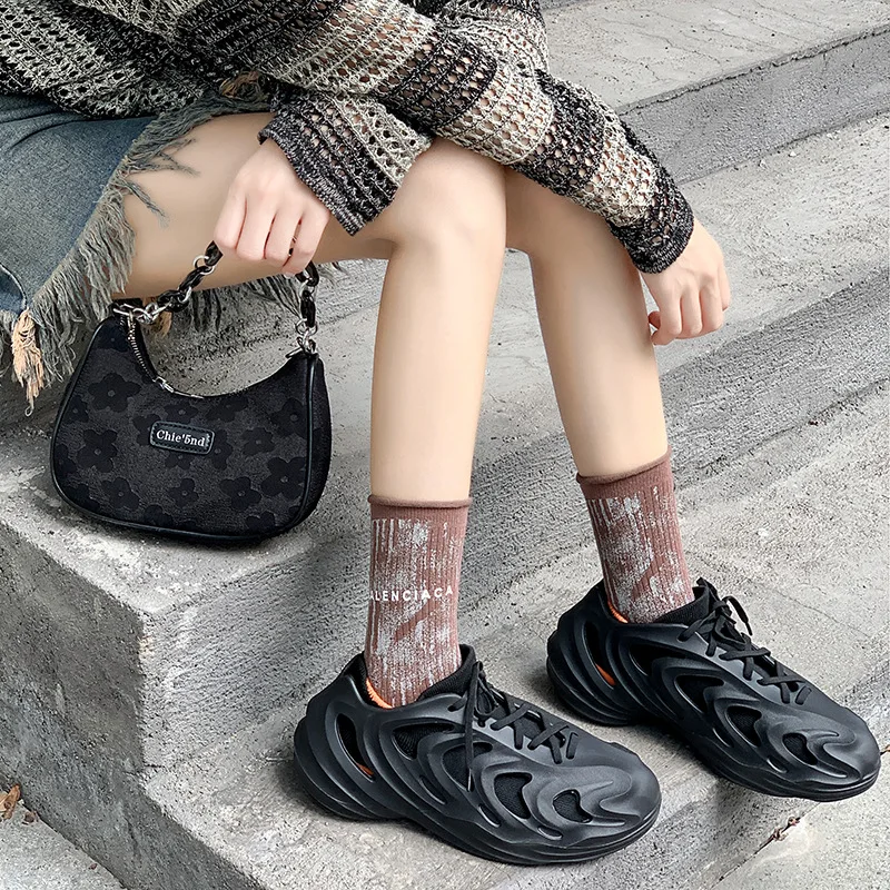 Autumn and Winter New Women's Socks Network Red with Letter Printed Women's Mid-tube Cotton Socks