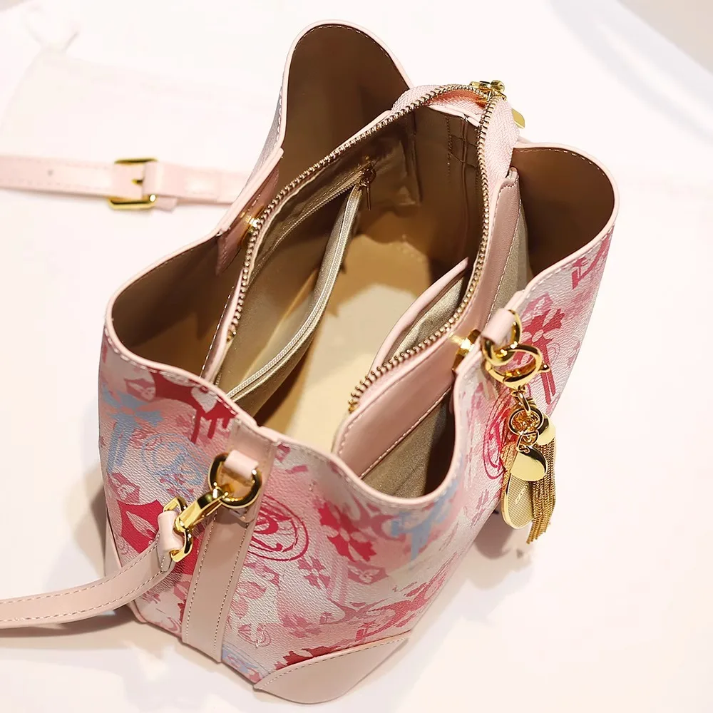 2024 New and Beautiful Handheld Bucket Handbag with Flower Printing Women's Popular and Luxury Shoulder Bag for Party