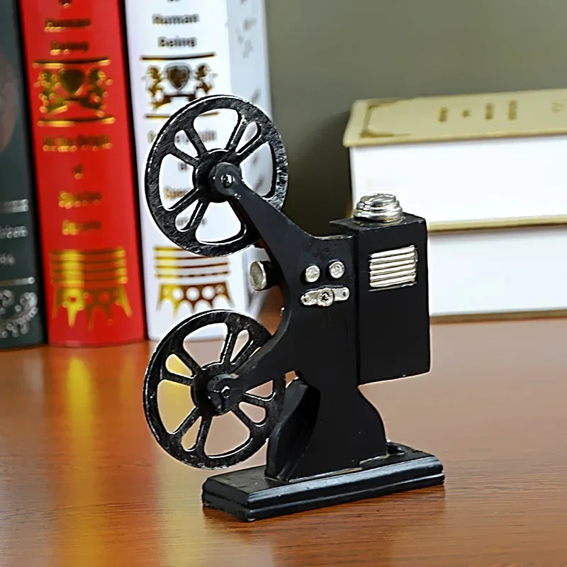 Creative Retro Nostalgic Make Old Projector Telephone Resin Model Store Window Crafts Coffee Shop Restaurant Decoration Home 1Pc