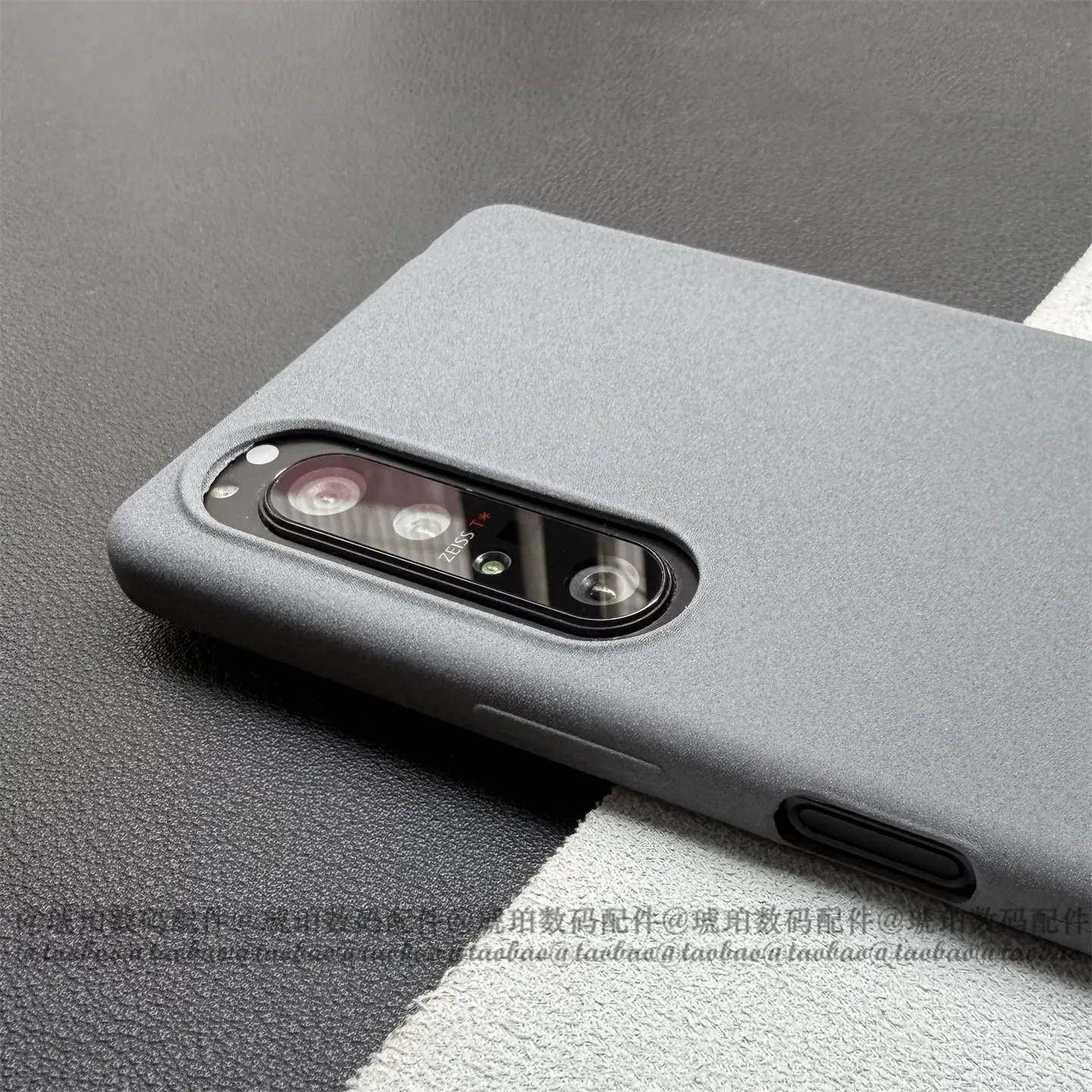 Matte TPU Soft Silicone Non-Slip Phone Case with Fingerprint-Resistant Bumper
