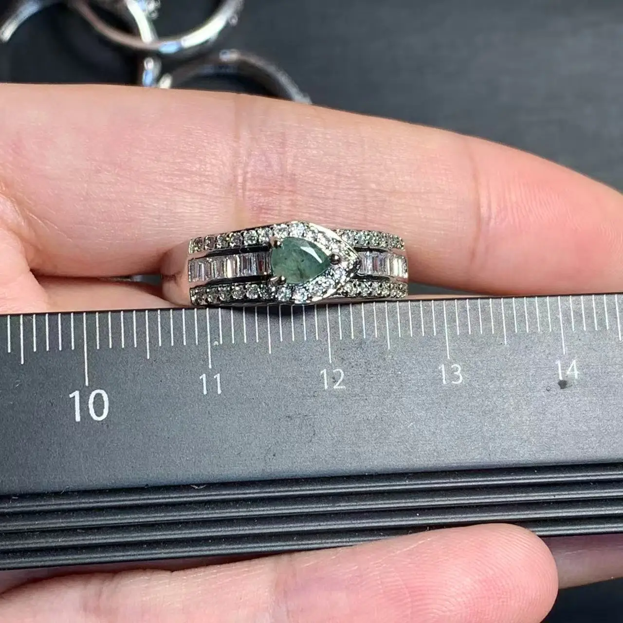 Authentic Natural Emerald Ring Adjustable Female Classic Ring Jewelry for Women Gift Elegant Design Luxury Vintage Fine