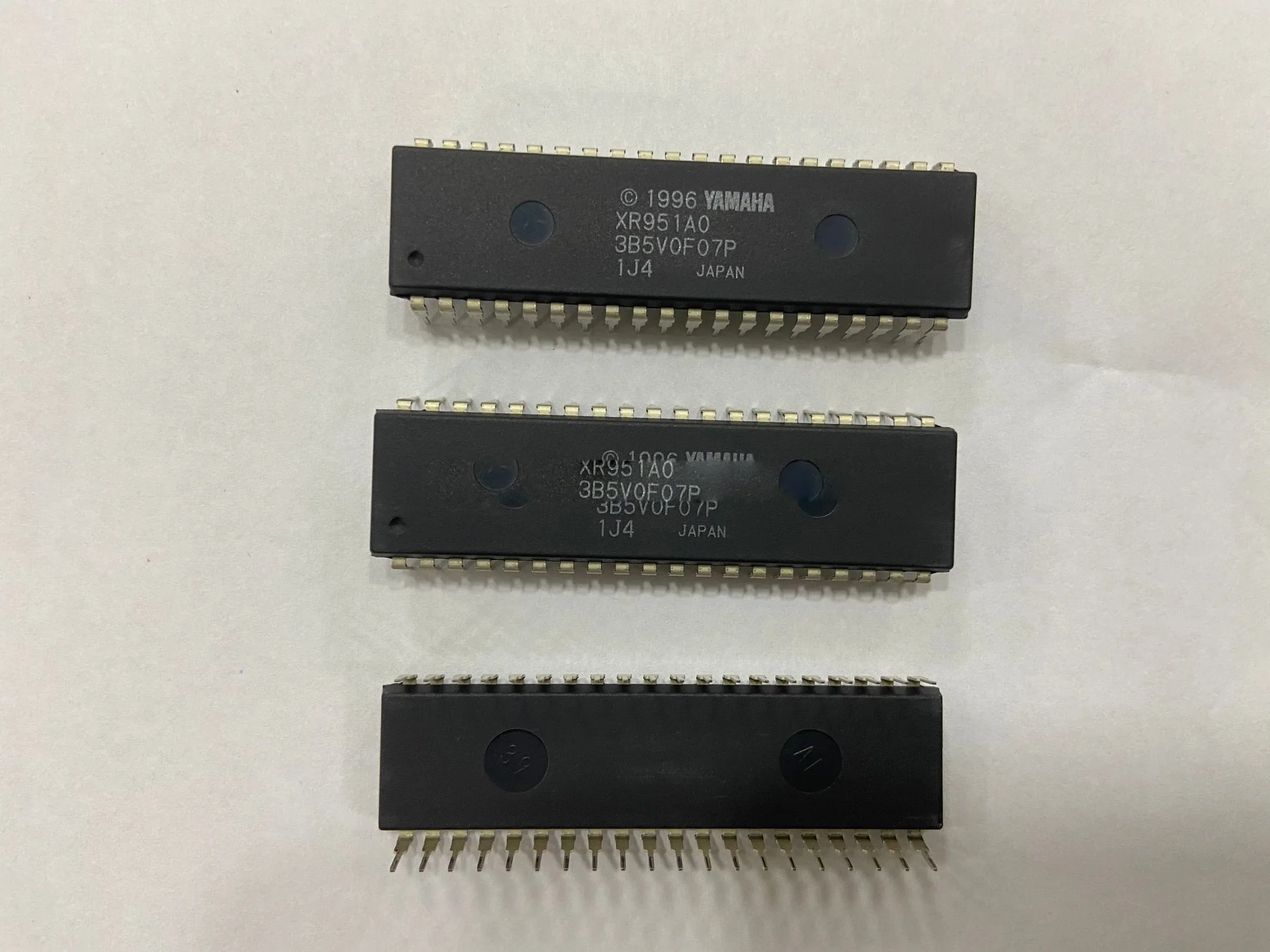 

Key Control IC Chip XR951A0 For Yamaha KB-210 KB-410 KB-160 PSR-550 PSR-288 PSR-288