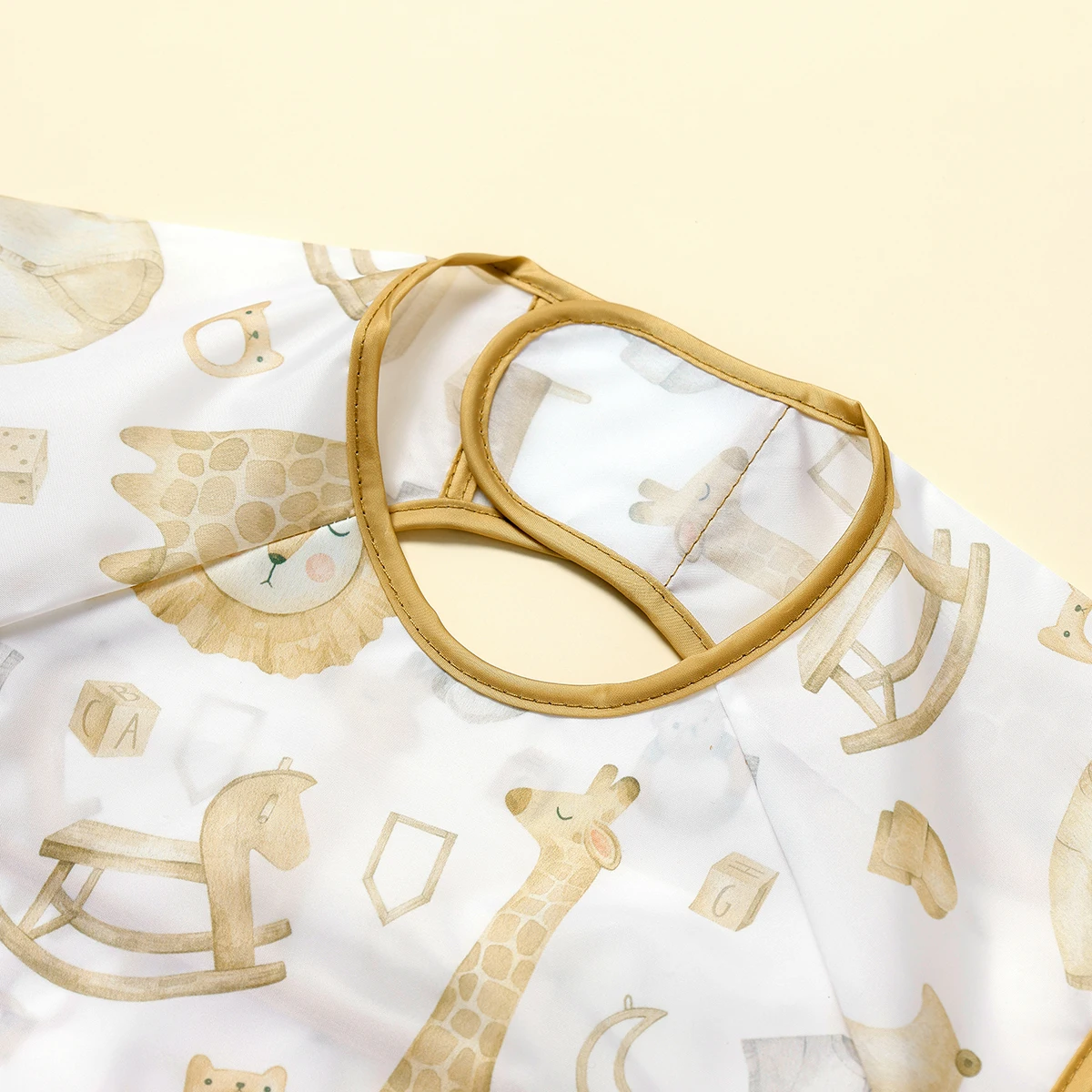 Elinfant Wash-Free Feeding Bib 3