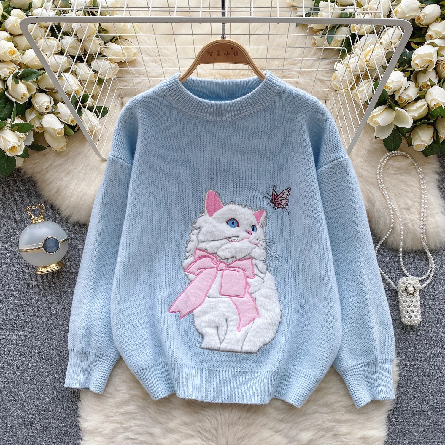 

Fashion women's autumn and winter new embroidered pullover sweater long sleeve top