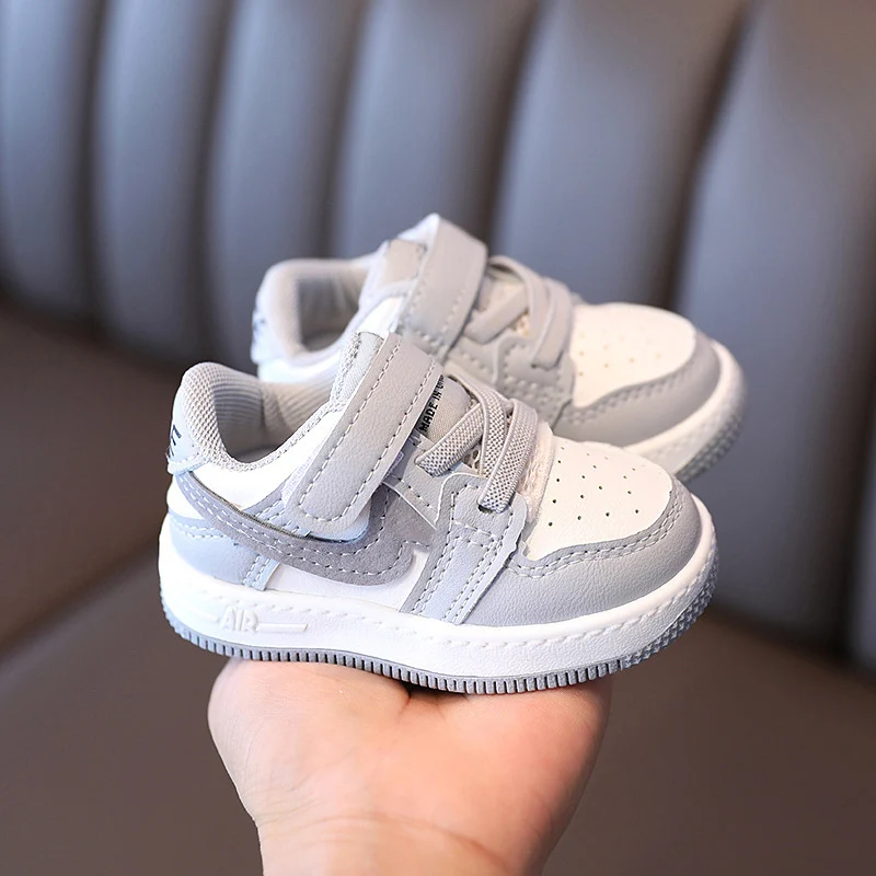 Classic 2022 Hot Sales Lace Up Baby Sneakers High Quality Soft Girls Boys Shoes Excellent Lovely First Walkers Infant Tennis