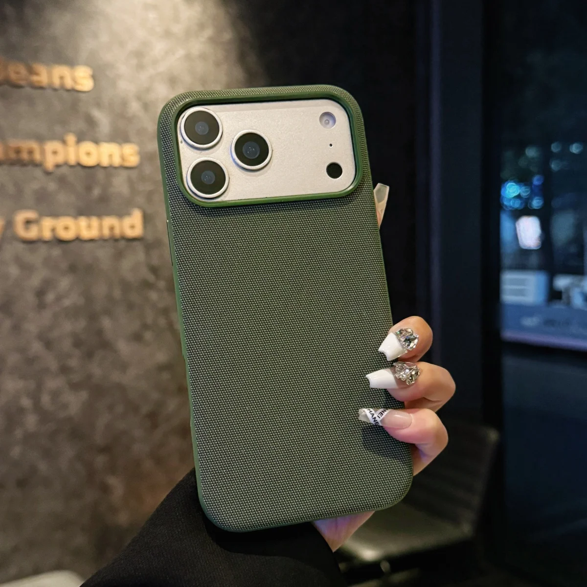 Premium Woven Fabric Magnetic Phone Case with Magsafe Charging and Shockproof Protection