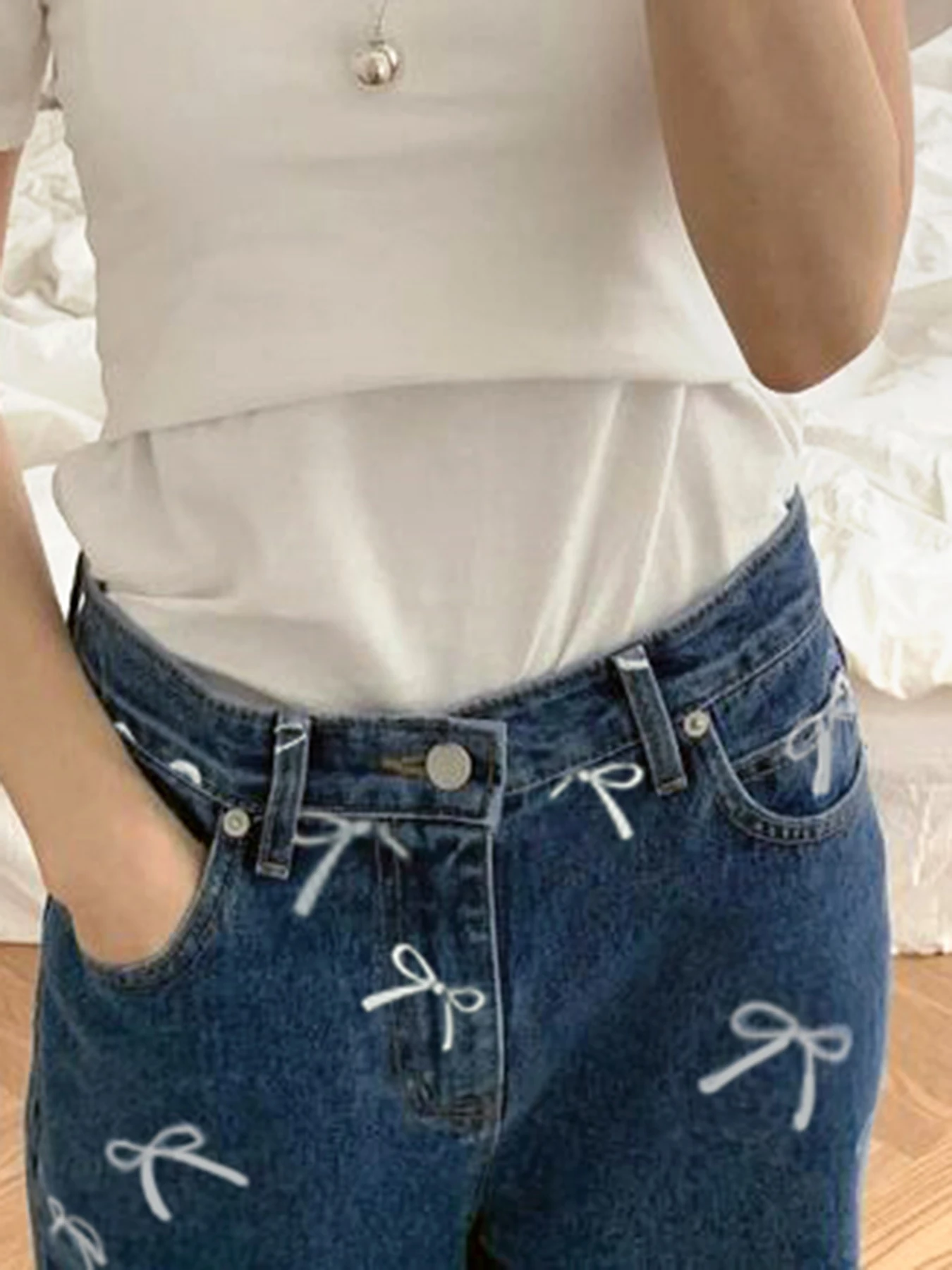 Рисунок 4 - Джинсы Rockmore Y2K женские с бантом