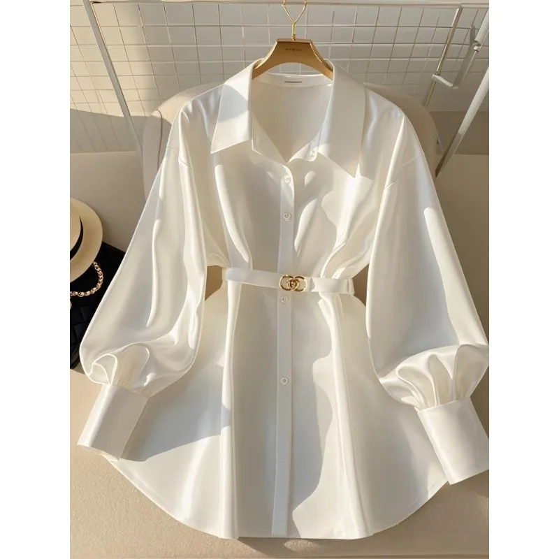 Abbigliamento da donna Camicette bianche di inizio autunno Nuove camicie francesi di fascia alta Camicie bianche dal design di lusso Top stile maturo leggero