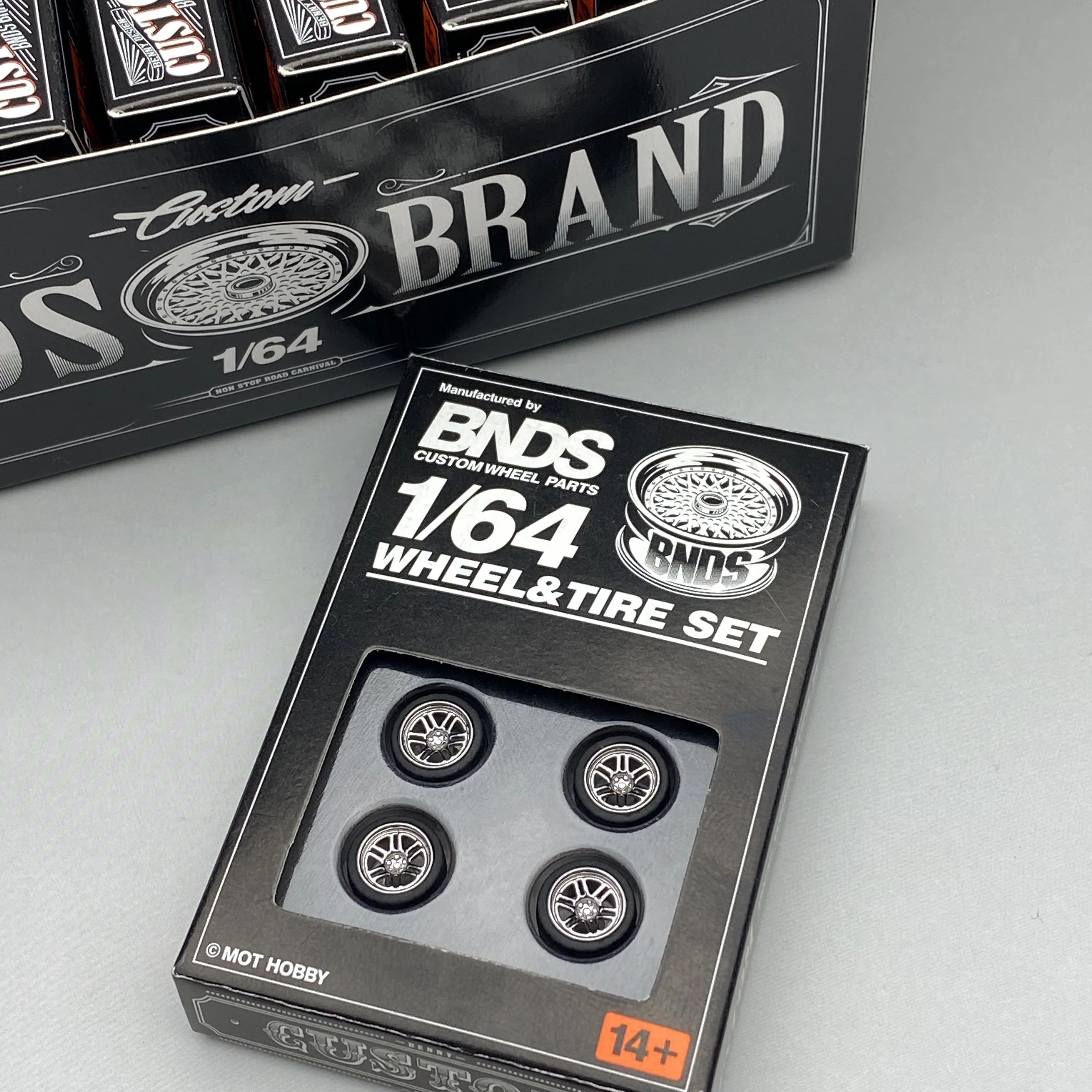 BNDS 1/64 ABS Wheels Black Chrome With Rubber Tires Assembly Rims Modified Parts for Model Cars Refitted Hotwheels Tomica MiniGT 5