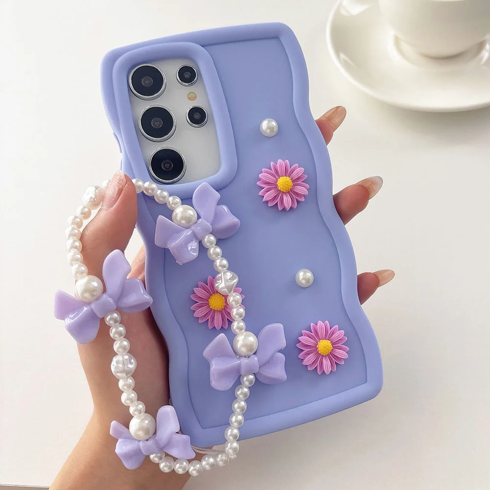 Elegant Flower Pearl Chain Wave Phone Case Cover