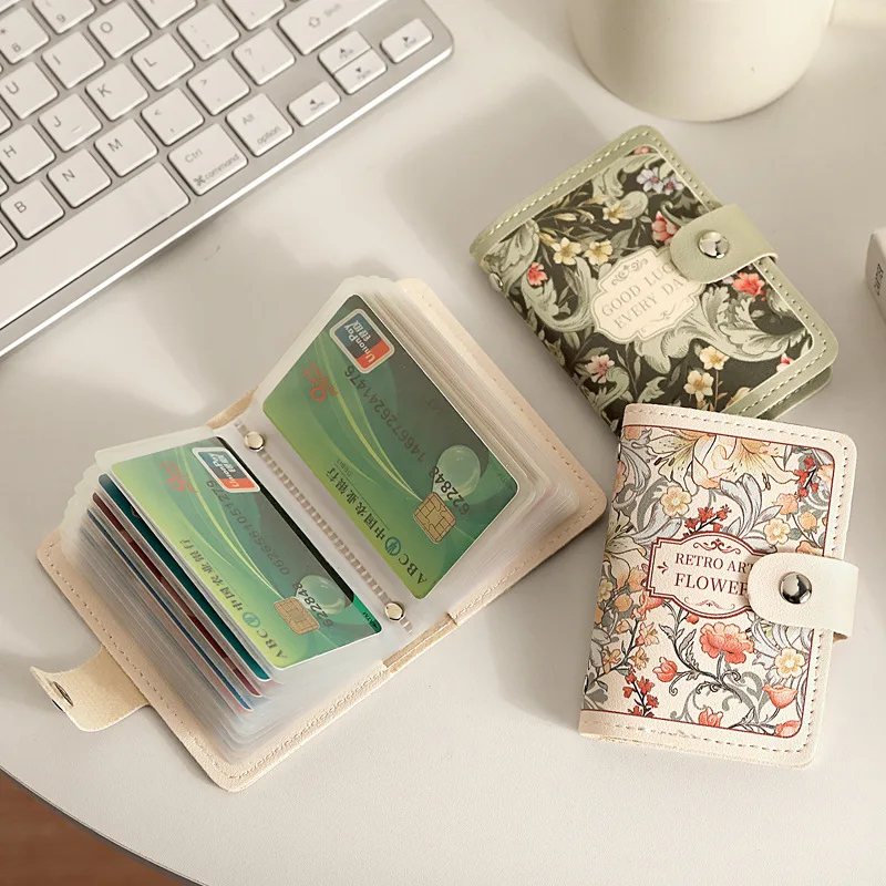 Floral Vintage-Style Women's Card Holder with Multi-Slot Design - Chic Synthetic Leather