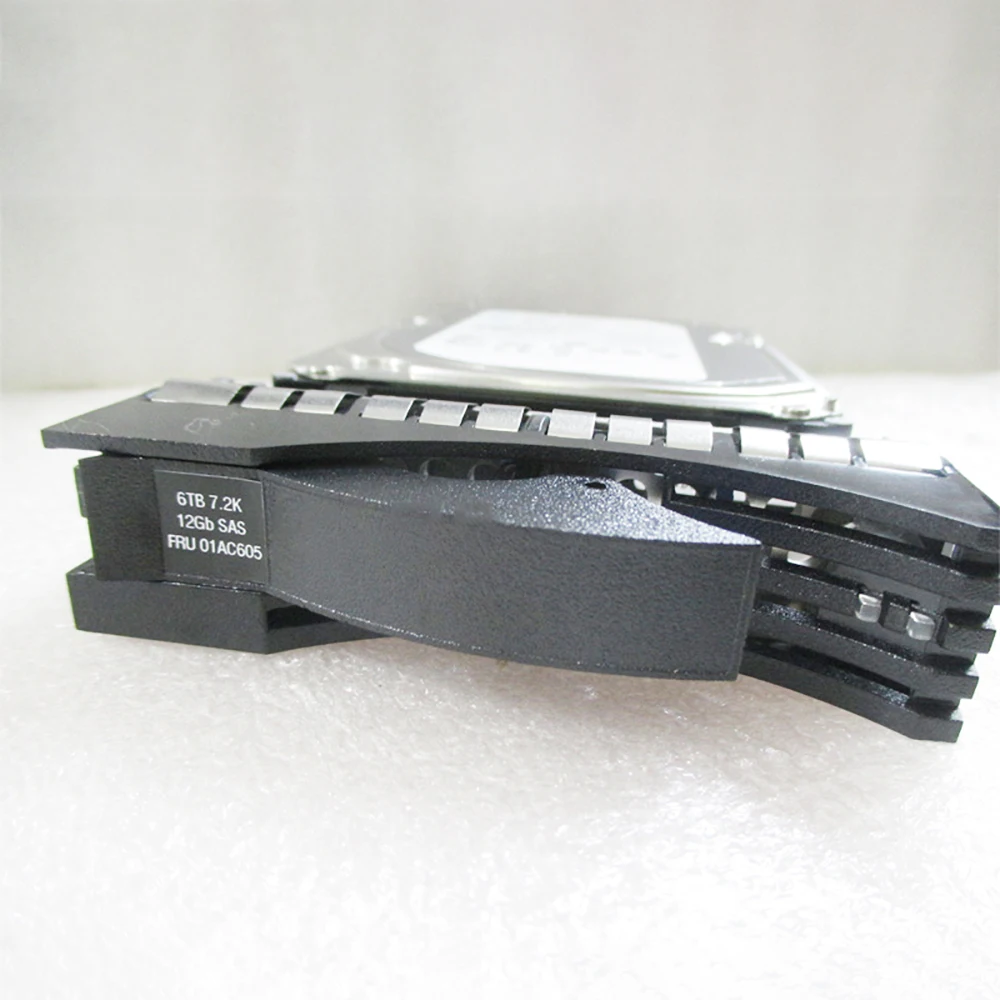 

Для жесткого диска IBM 01AC605 V5000 Gen 2 V5030 6T 7,2 K SAS 3,5 "12G