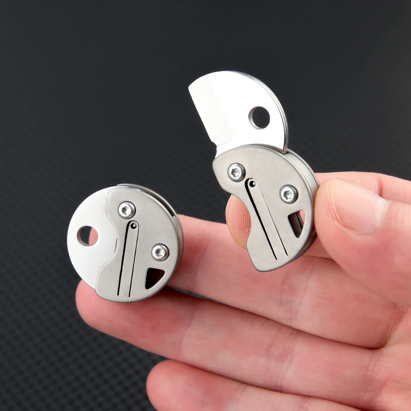 13g Münz-Taschenmesser mit scharfer 7Cr-Stahlklinge, EDC tragbarer Schlüsselanhänger, Auspack- und Express-Gadget, Mini-Kuriermesser, Geschenk – Detail 6