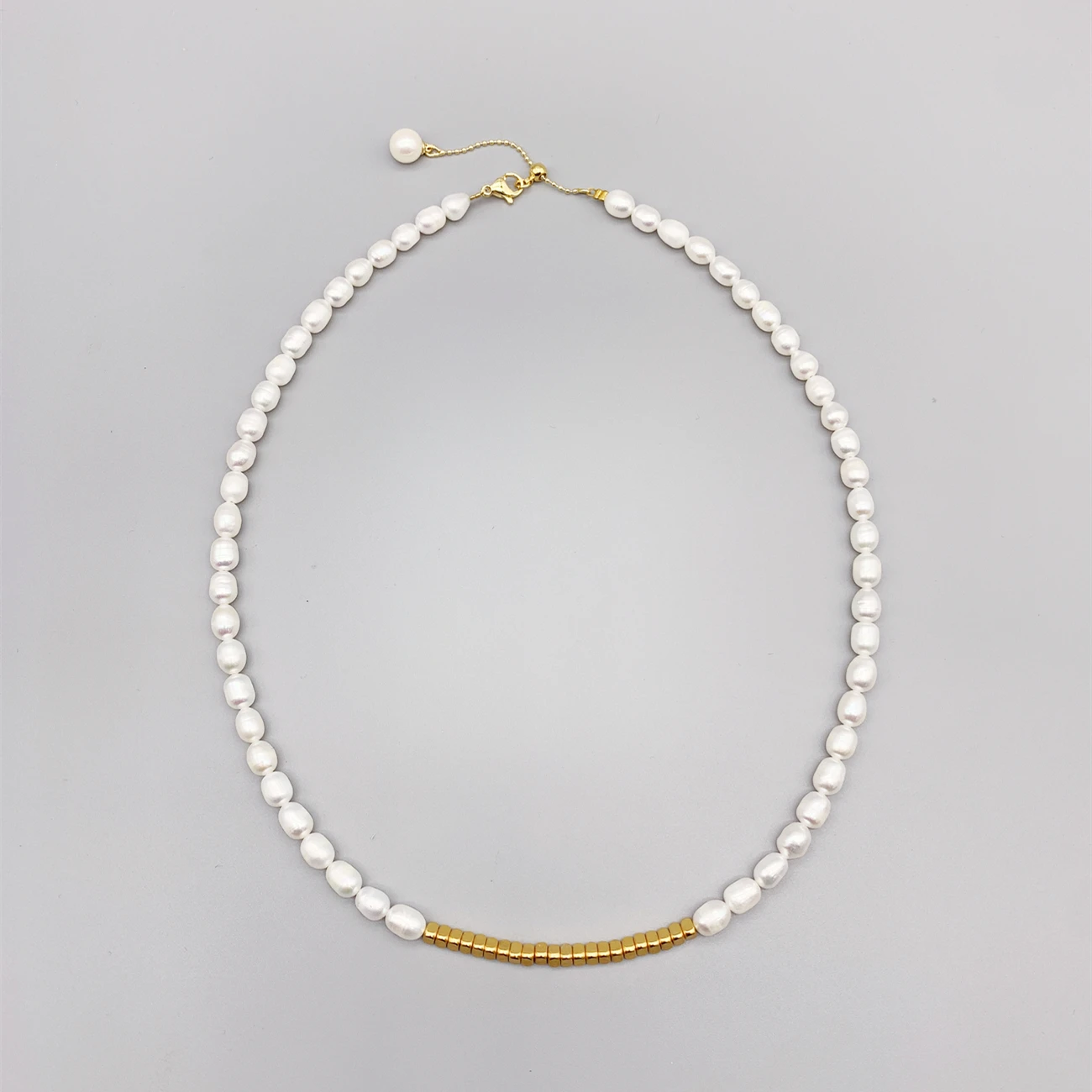 

FoLisaUnique 5.5-6mm White Freshwater Round Rice Pearls Necklace Adjustable Length 14K Gold Filled Beads Pendant