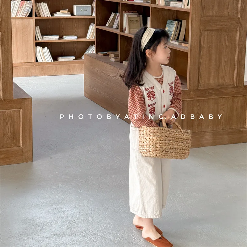2025 Spring New Girls Overalls Loose Kids Jumpsuit Flower Embroidery Baby Bib Pants Children Casual Pants Infant Clothes 3 2025 Spring New Girls Overalls Loose Kids Jumpsuit Flower Embroidery Baby Bib Pants Children Casual Pants Infant Clothes - Image 3