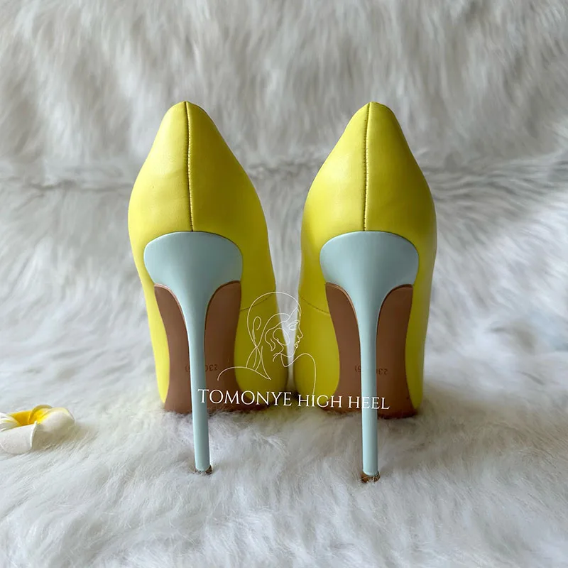 Gucci Yellow Patent Clodine Peep Toe Bow Pumps Size 38 For Sale at 1stDibs  | clodine dolce, clodine mello, gucci jewelry shoes