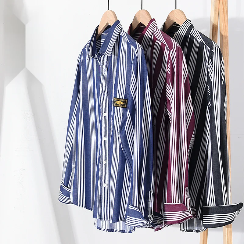 Nova camisa de algodão listrada casual masculina japonesa para primavera e verão, bolso solto para jovens, gola quadrada, camisa de manga comprida para homens_voghion.com