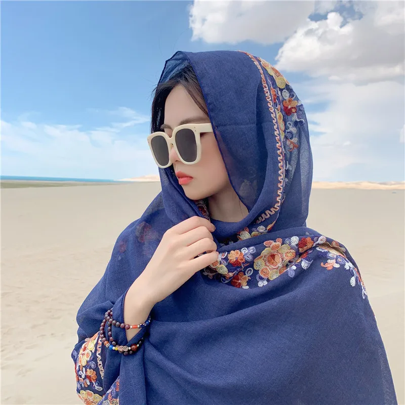 Four Seasons Muslim Women's Headscarf Shawl Scarf Embroidery Fashion Outdoor Sun Protection Travel And Wind Protection Bandanas