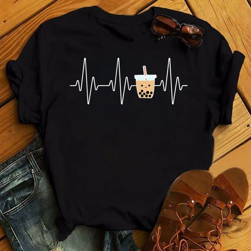 Рисунок 4 - Женская футболка с принтом молока и чая