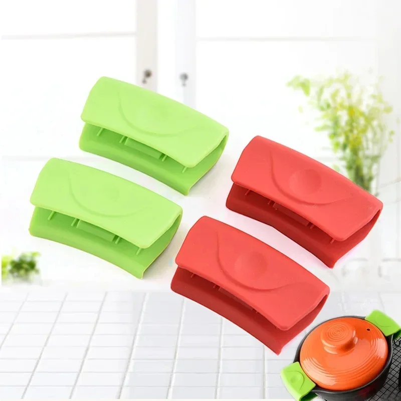 

2Pcs Silicone Pot Holder Anti Scalding Gloves Non-slip Handle Cover Microwave Oven Gloves Heat Resistant Clip Kitchen Gadgets