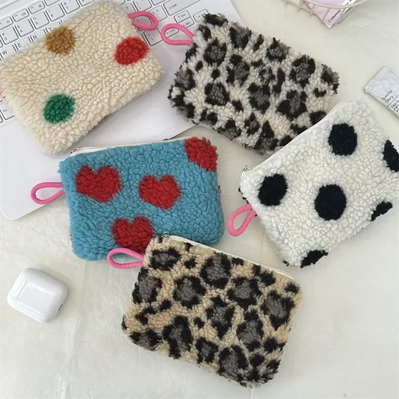 Heart Printed Cute Small Lipstick Cosmetic Bag Travel Makeup Organizer Toiletry Storage Bag Pouch Card Holder Purse Bags 4