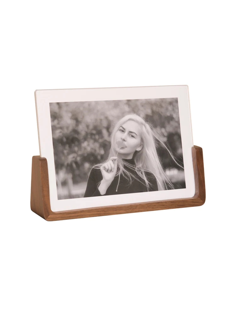 

Simple Beech Wood Frame, Acrylic Frame, and Table Layout