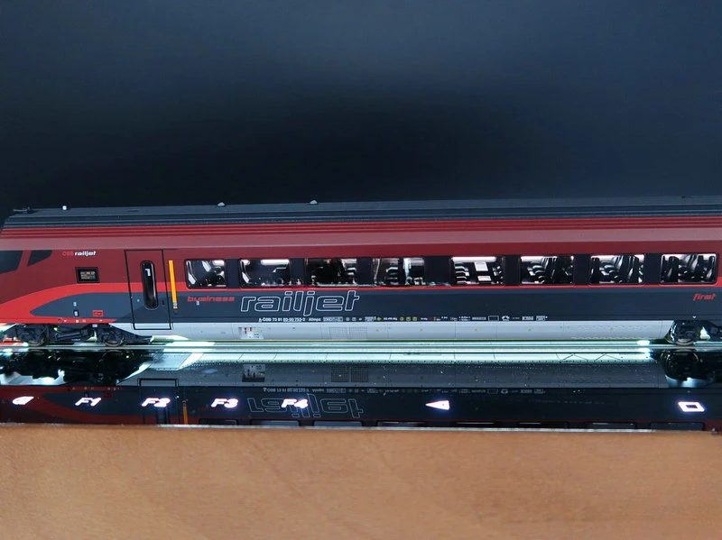 HOゲージ ROCO 43508 電気機関庫 Roco HO-Scale 43508 SBB BE4/6 Electric Locomotive & Freights