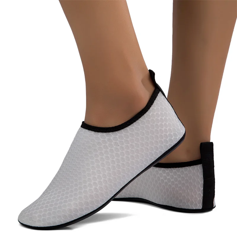 Aqua Shoes Lightweight Flat Footwear Upstream Shoes Beach Stroll Sandals Water Slippers Sizes 34-49 Males
